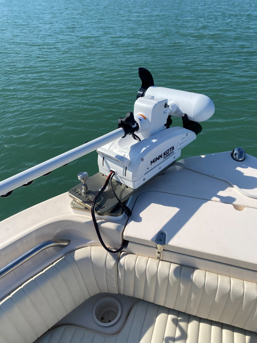 Bay boat trolling motor installation